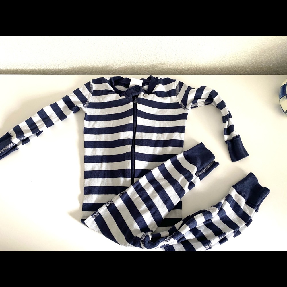 Hanna Andersson 2T navy white stripe sleeper